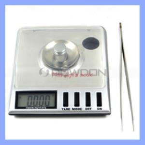 1. Carat Weight (Berat Berlian)