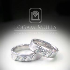 Tips Memilih Cincin Tunangan yang Tepat untuk Pasangan Anda