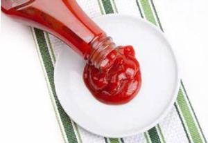 1. Saus Tomat untuk Membersihkan Perak.