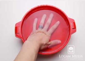 3. Menggunakan Air Dingin