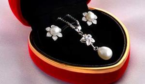 Tidak Boleh Ada Mutiara