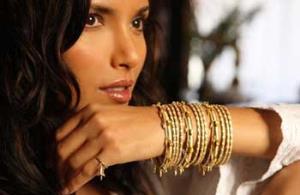 Gelang untuk Menghiasi Tangan Anda