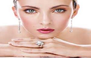 Pilihan Perhiasan untuk Warna Nada Kulit Anda