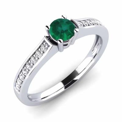 Cincin Solitaire dengan Batu Zamrud dan Aksen Berlian